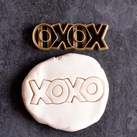 XOXO love cookie cutter