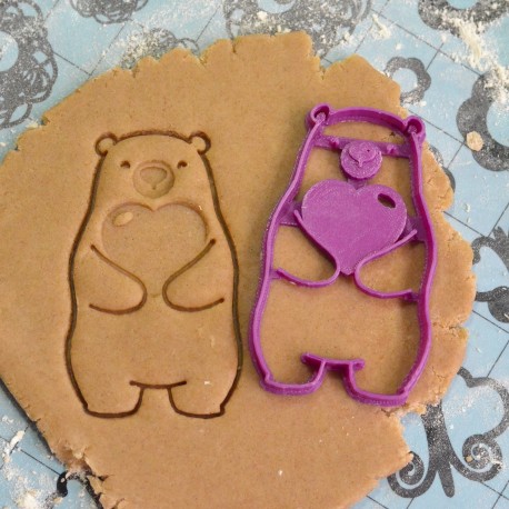 Bear and heart cookie cutter