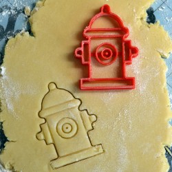 Hydrant cookie cutter