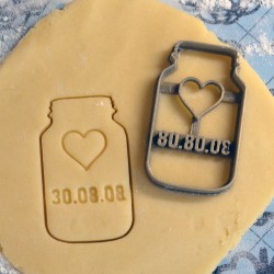Emporte-pièce en forme de Bocal à Cookies avec coeur et initiales (personnalisable)