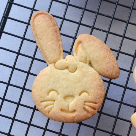 Cute Rabbit head cookie cutter