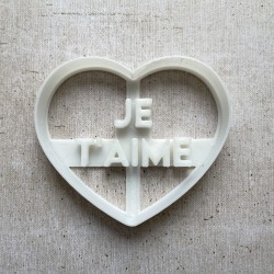 Je t'aime heart cookie cutter
