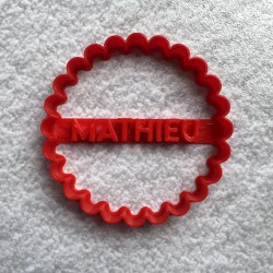 Scalloped circle custom cookie cutter - Personalized - Birthday, Wedding