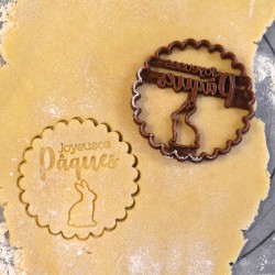 Joyeuses pâquescookie cutter - scalloped circle