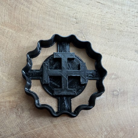 Occitane cross cookie cutter