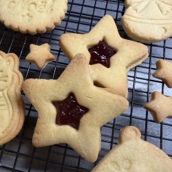 Maple leaf cookie cutter