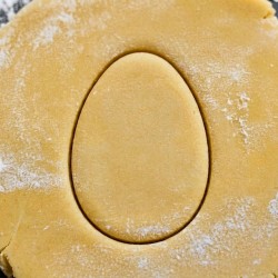 Easter egg cookie cutter