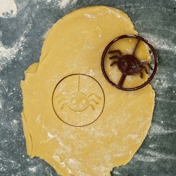 Spider cookie cutter