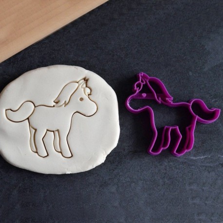 Horse cookie cutter