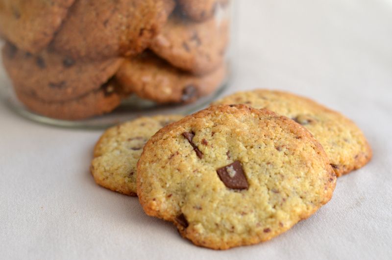 Cookies au chocolat au lait et à la poudre d'amandes